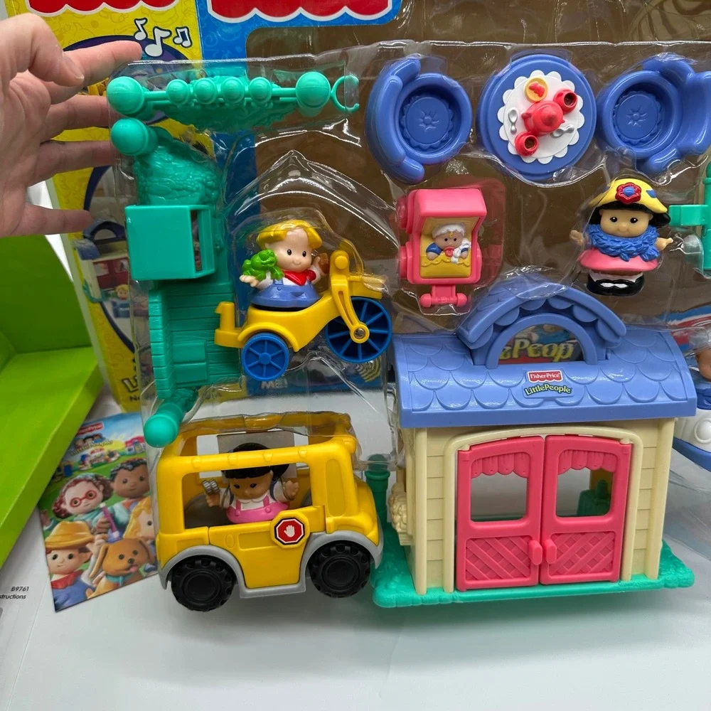 Little People 2004 Super Set Neighborhood Vehicles & Playtime Pals Open Box READ